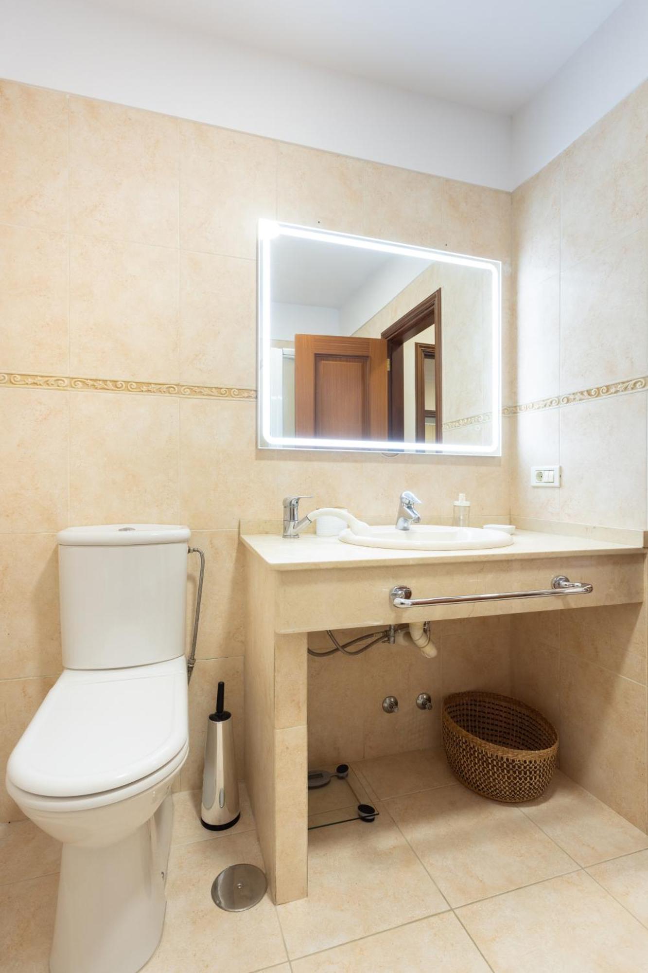 Home2Book Design & Luminous Apt Santa Cruz Center المظهر الخارجي الصورة